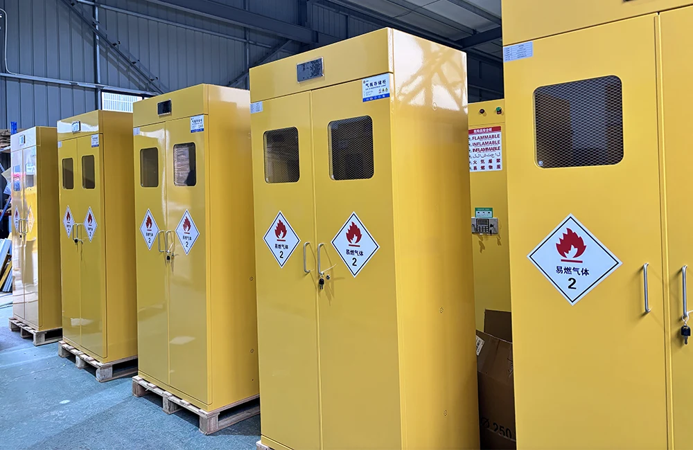 ເປັນຫຍັງສານເຄມີຈຶ່ງຕ້ອງການຕູ້ຄວາມປອດໄພແບບມືອາຊີບ?